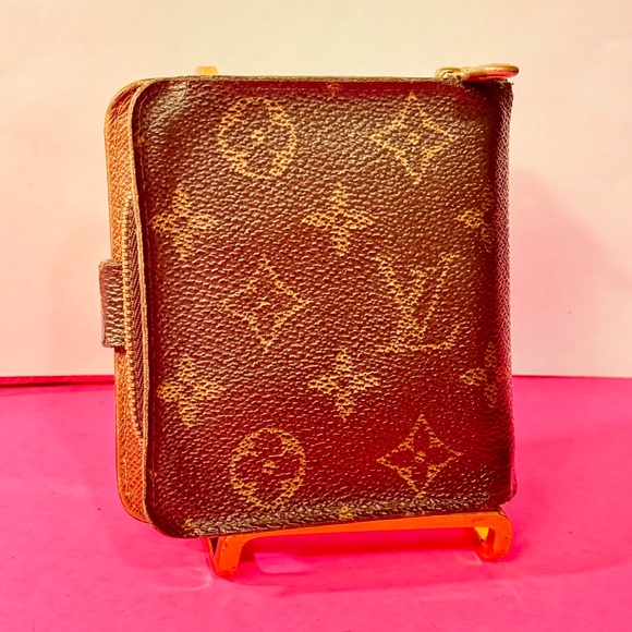 Louis Vuitton Classic Brown Monogram Wallet compact 4x4 organizer - Picture 2 of 14